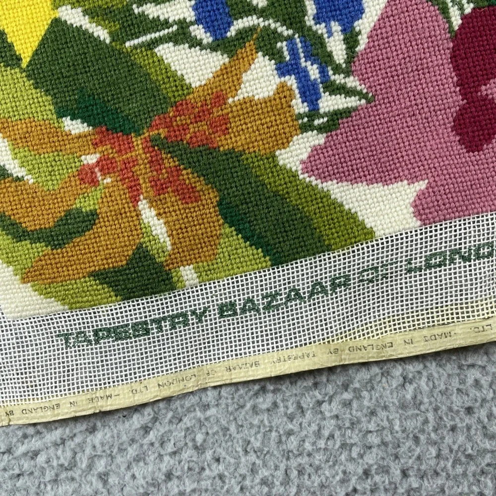 VTG Needlepoint Tapestry Bazaar of London 18